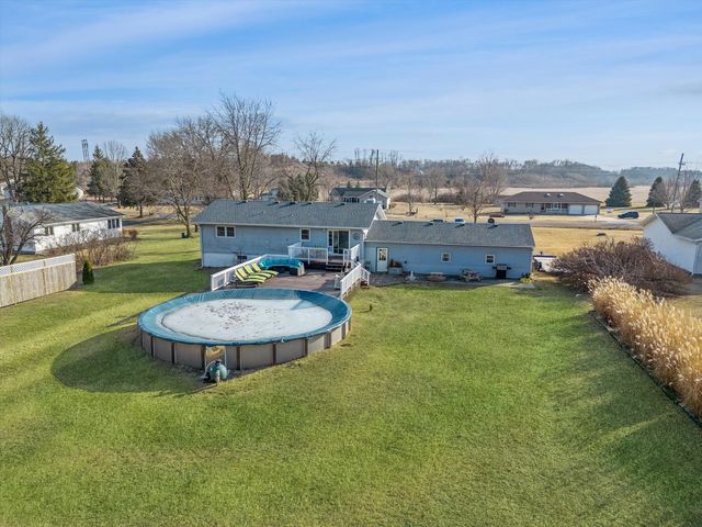 5430 Holly Road, Fulton, IL 61252