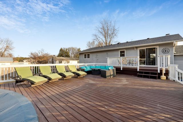 5430 Holly Road, Fulton, IL 61252