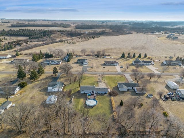 5430 Holly Road, Fulton, IL 61252