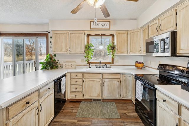 5430 Holly Road, Fulton, IL 61252