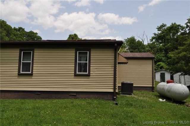 214 Leon Prall Road, Otisco, IN 47163