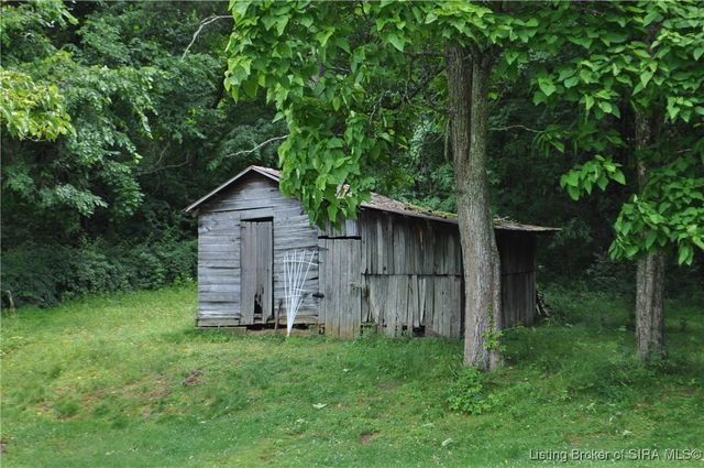 214 Leon Prall Road, Otisco, IN 47163