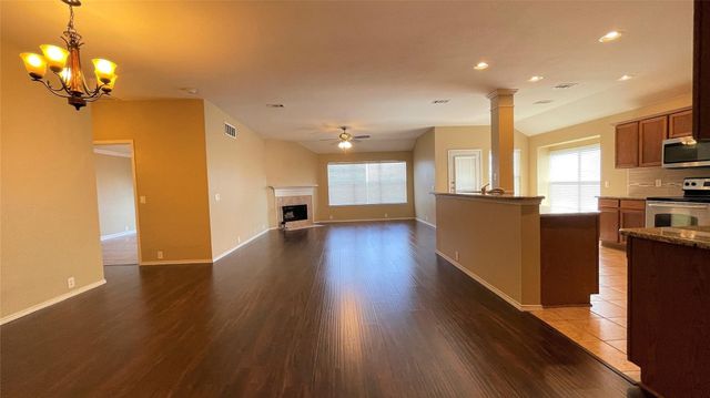 8203 Macgregor Drive, Arlington, TX 76002