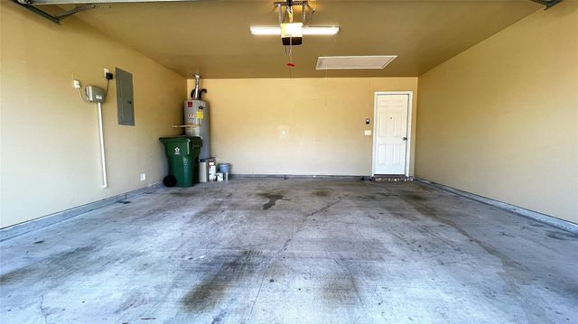 8203 Macgregor Drive, Arlington, TX 76002