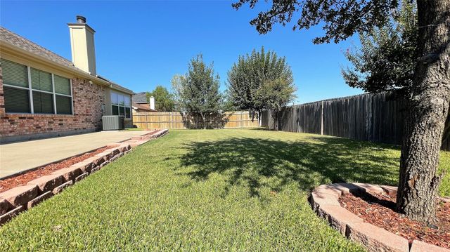 8203 Macgregor Drive, Arlington, TX 76002