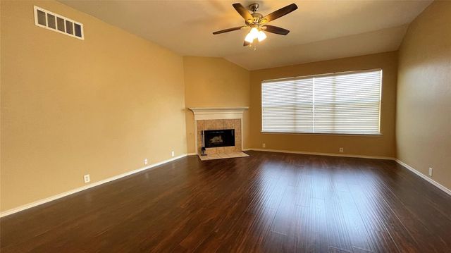 8203 Macgregor Drive, Arlington, TX 76002