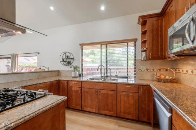211 N Carillo Road E, Ojai, CA 93023