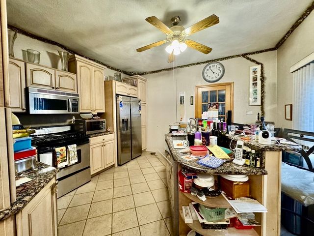 795 Saratoga St, Boston, MA 02128