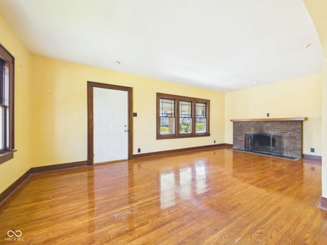 915 Arrow Avenue, Anderson, IN 46016