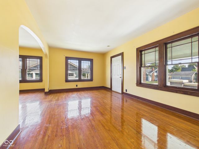 915 Arrow Avenue, Anderson, IN 46016