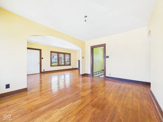915 Arrow Avenue, Anderson, IN 46016