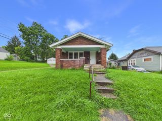 915 Arrow Avenue, Anderson, IN 46016