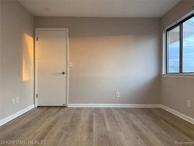 40860 Highpointe Drive, Clinton Township, MI 48038