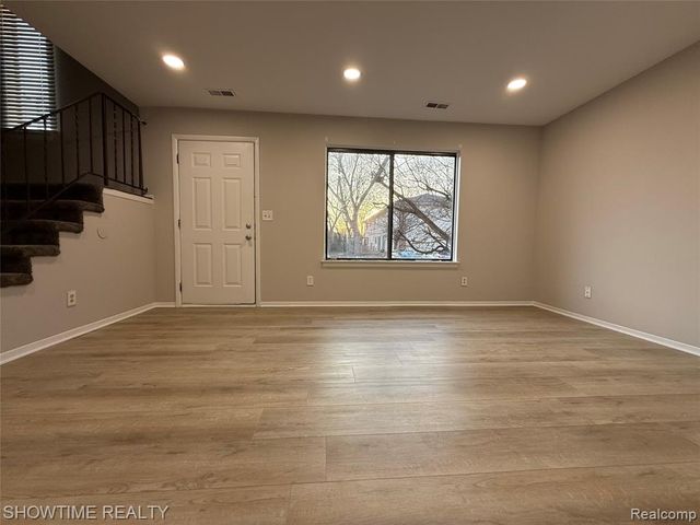 40860 Highpointe Drive, Clinton Township, MI 48038