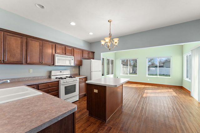 3700 Highland Circle, Valparaiso, IN 46383