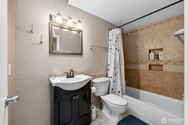 12212 110th Street NW, Gig Harbor, WA 98329