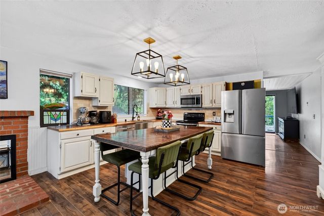 12212 110th Street NW, Gig Harbor, WA 98329