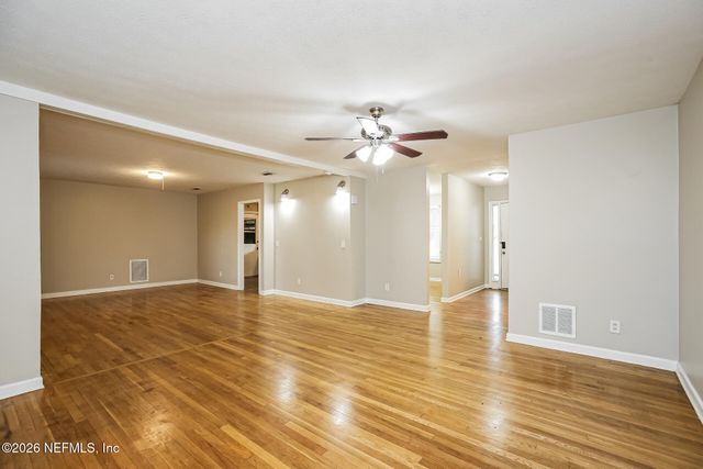 1321 GRANDVIEW Drive, Jacksonville, FL 32211