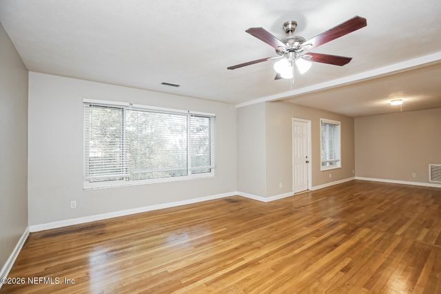 1321 GRANDVIEW Drive, Jacksonville, FL 32211