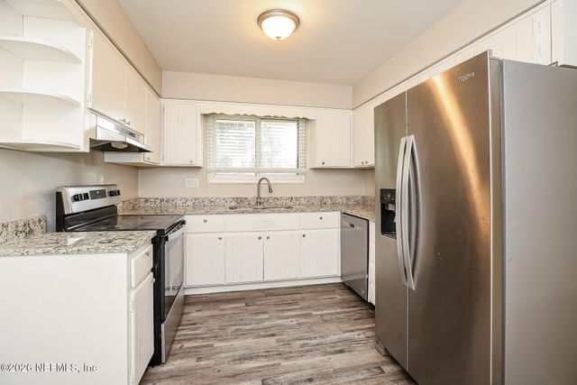 1321 GRANDVIEW Drive, Jacksonville, FL 32211