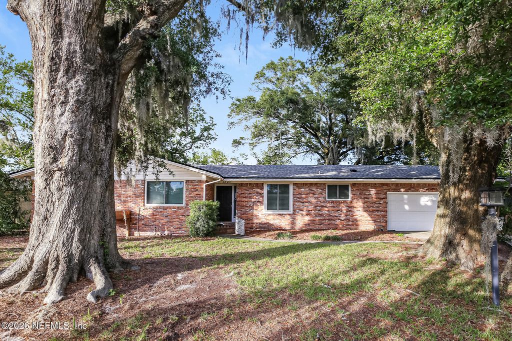 1321 GRANDVIEW Drive, Jacksonville, FL 32211