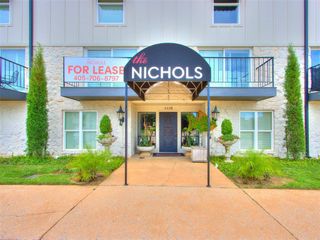 1110 Sherwood Lane 211, Nichols Hills, OK 73116
