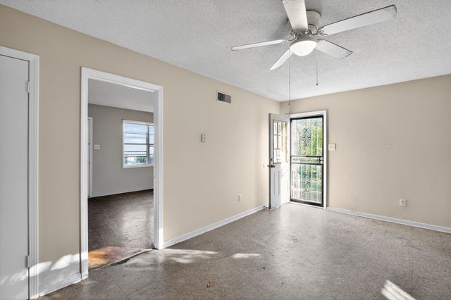 4391 SHADOWLINE CV, Memphis, TN 38109