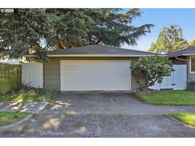 12040 Ne MORRIS St, Portland, OR 97220