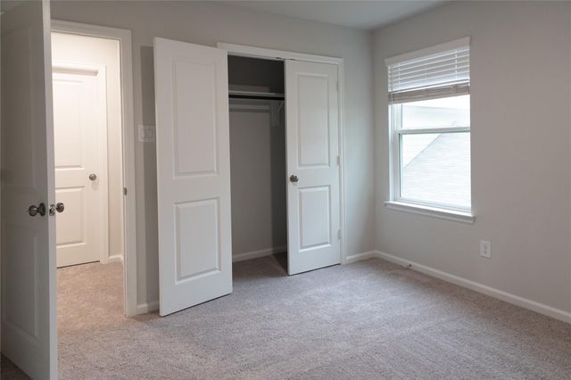 64 Valiant Ridge Trail, Magnolia, TX 77354