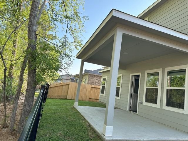 64 Valiant Ridge Trail, Magnolia, TX 77354