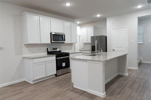 64 Valiant Ridge Trail, Magnolia, TX 77354