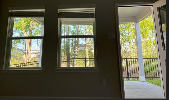 64 Valiant Ridge Trail, Magnolia, TX 77354