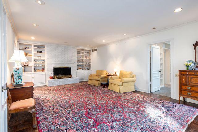 5805 Farquhar Lane, Dallas, TX 75209