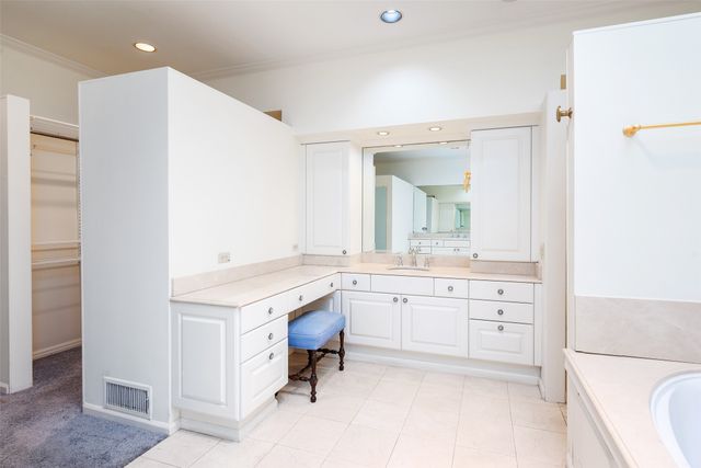 5805 Farquhar Lane, Dallas, TX 75209