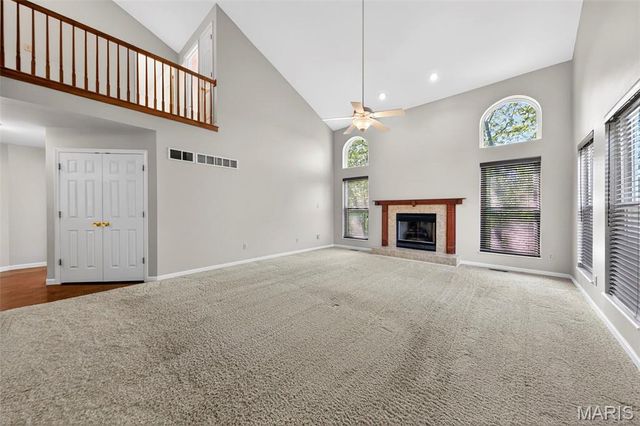 1102 Mosswoods Court, Fenton, MO 63026