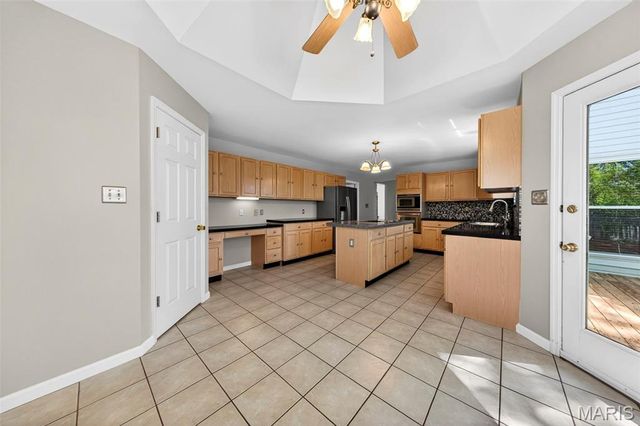 1102 Mosswoods Court, Fenton, MO 63026