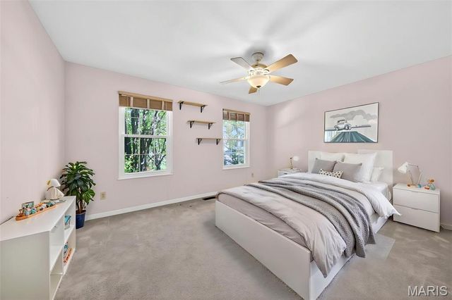 1102 Mosswoods Court, Fenton, MO 63026