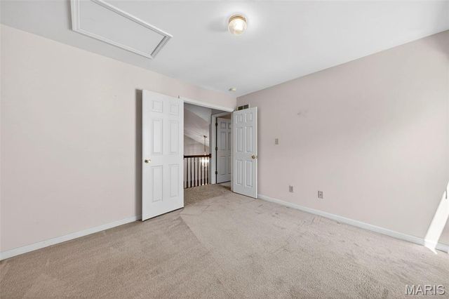 1102 Mosswoods Court, Fenton, MO 63026