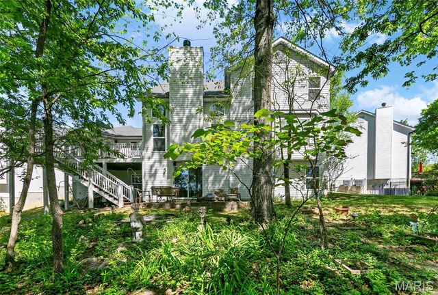1102 Mosswoods Court, Fenton, MO 63026