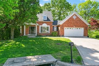 1102 Mosswoods Court, Fenton, MO 63026