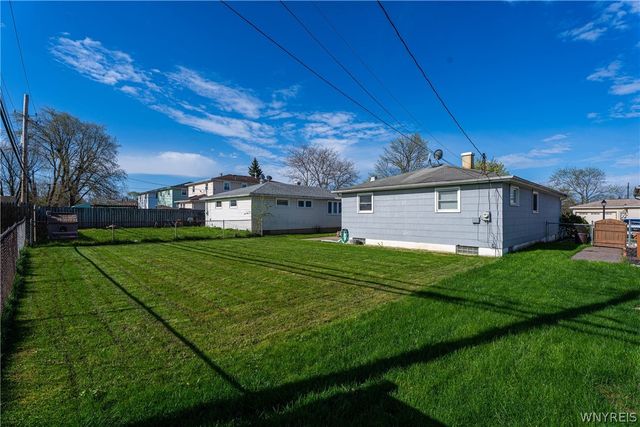 21 Grand Prix Drive, Cheektowaga, NY 14227