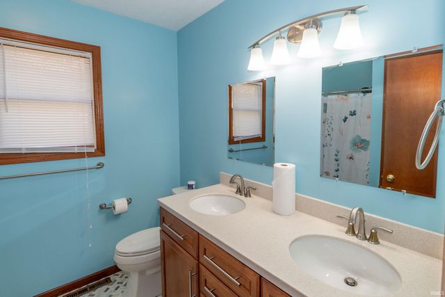 54400 Mystique Drive, Mishawaka, IN 46545