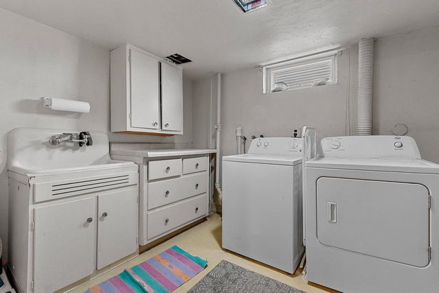1295 HICKORY HILL DRIVE, Green Bay, WI 54304