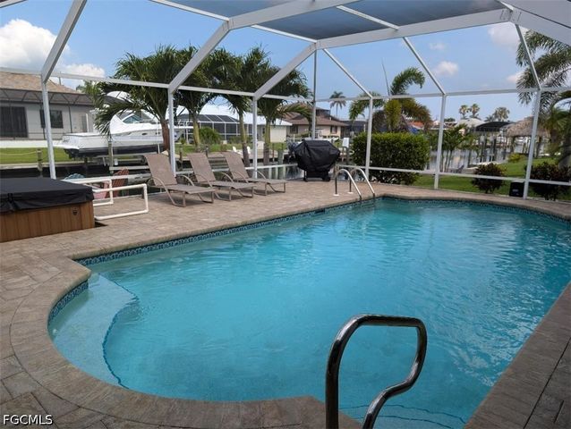 5008 SW 9th PL, Cape Coral, FL 33914