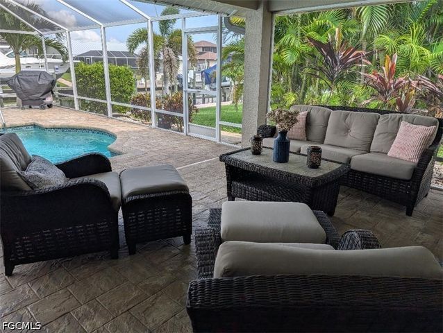 5008 SW 9th PL, Cape Coral, FL 33914