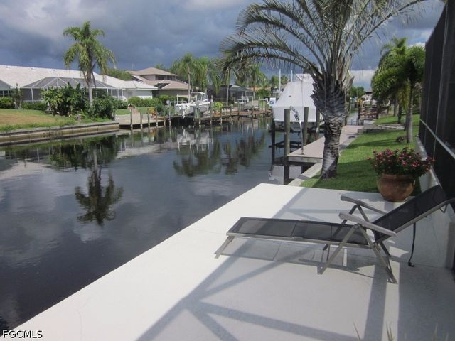 5008 SW 9th PL, Cape Coral, FL 33914