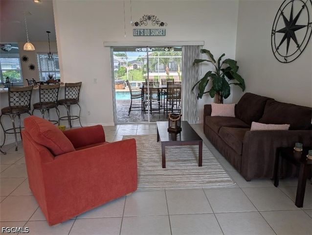 5008 SW 9th PL, Cape Coral, FL 33914
