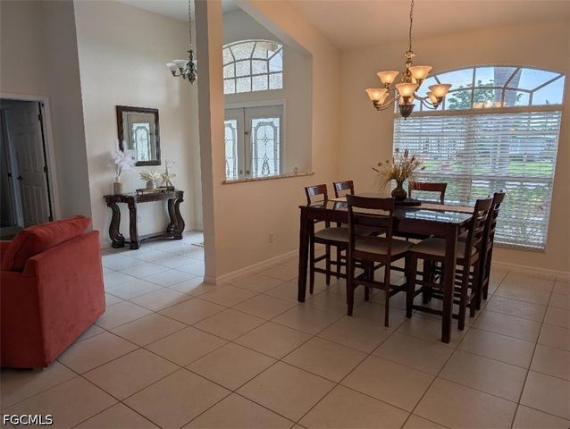5008 SW 9th PL, Cape Coral, FL 33914