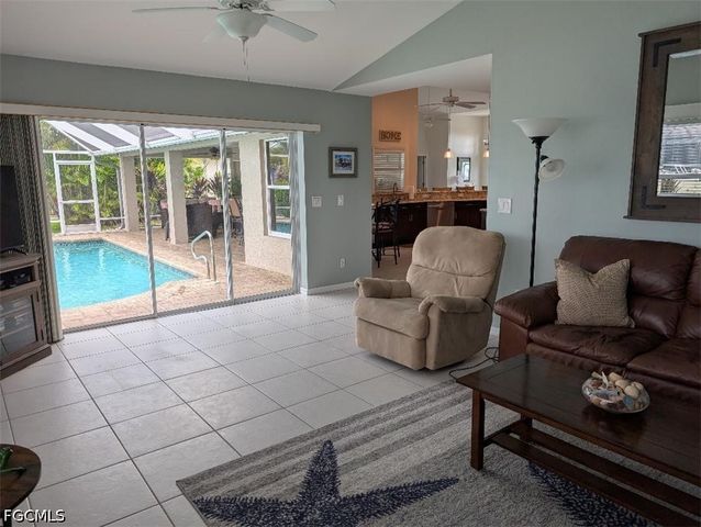 5008 SW 9th PL, Cape Coral, FL 33914
