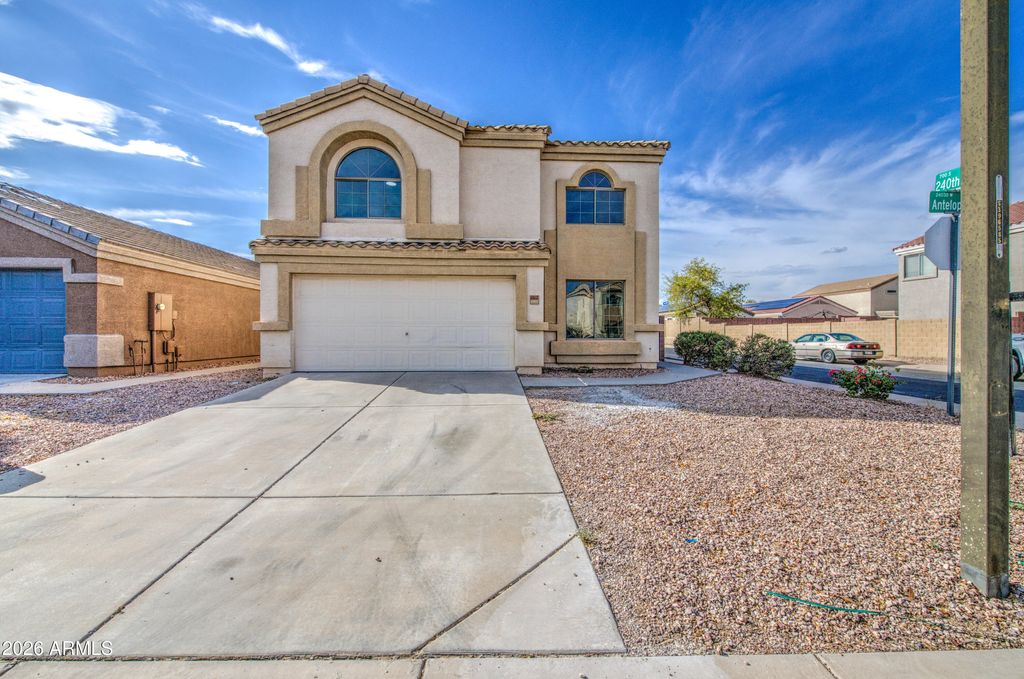 24032 W ANTELOPE Trail, Buckeye, AZ 85326 — photo 2